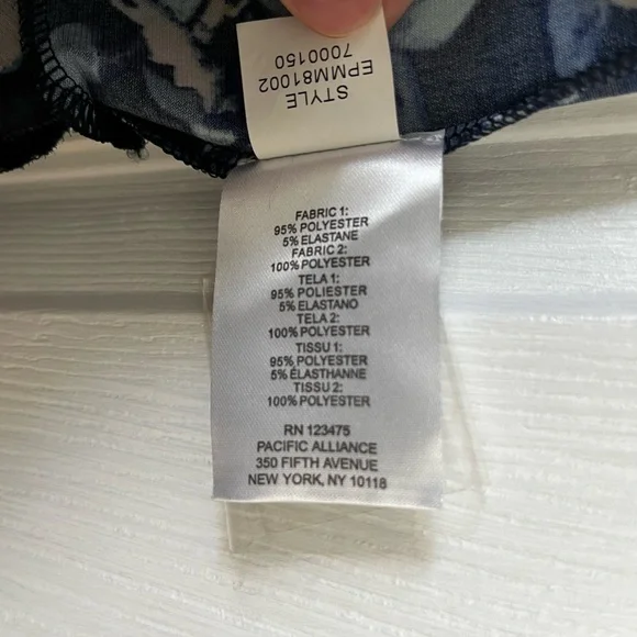 Ellen Tracy Blue Trellis Blossom Ink Tie Neck Top Sleeveless sz Large - Picture 11 of 15